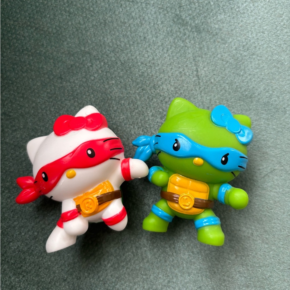 Hello Kitty Action Figures - Red and Blue